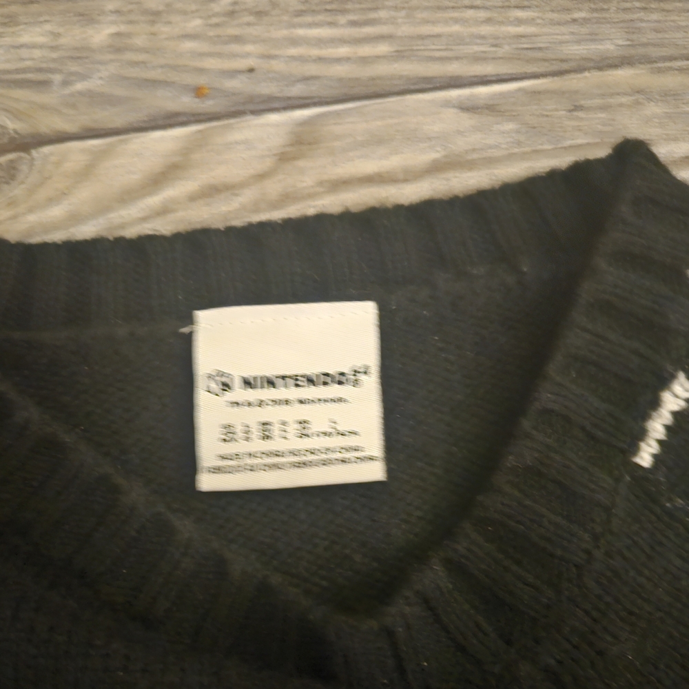 Nintendo 64 Black Sweater - Picture 2 of 3